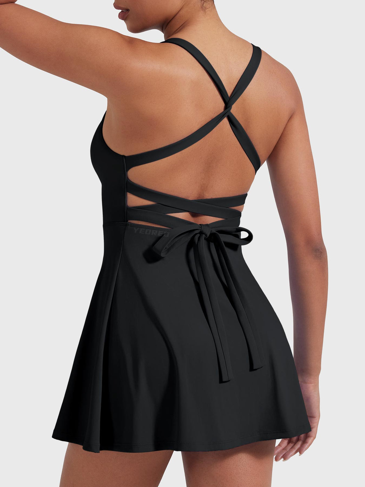 Vestido de tenis FORME CoreFlex con tirantes cruzados