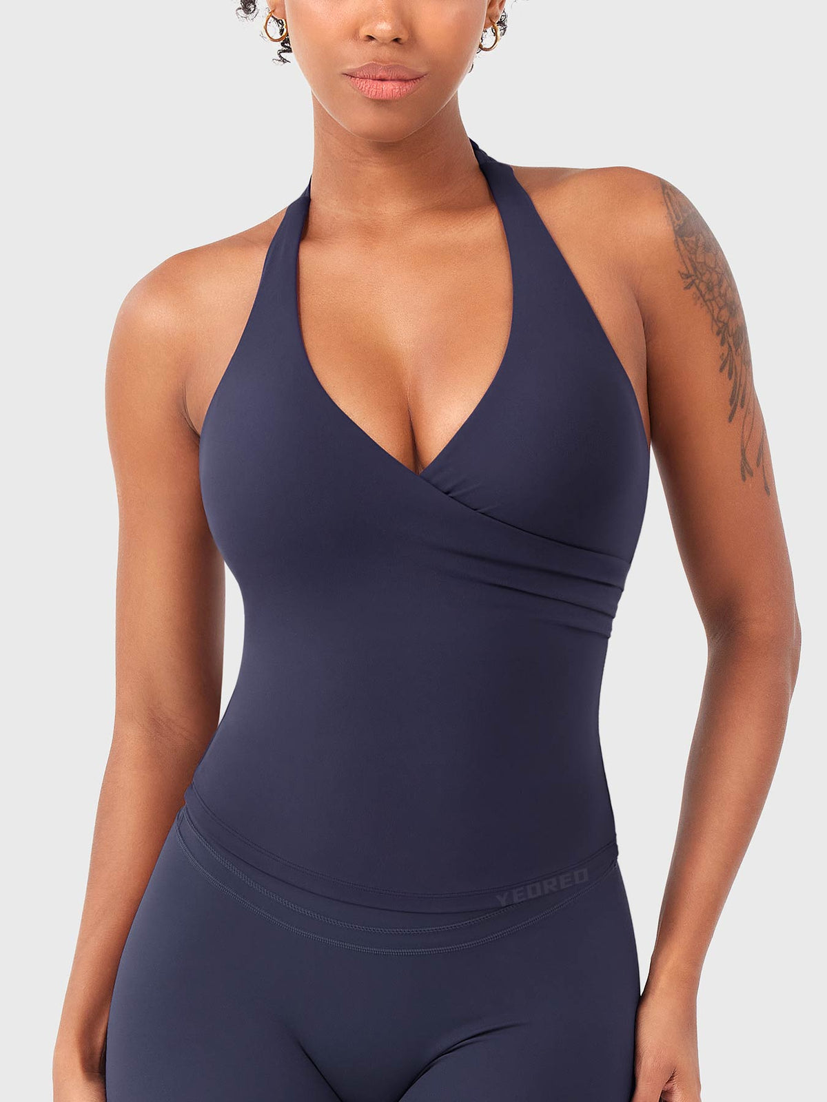 Camiseta de tirantes FORME CoreFlex halter escote en V
