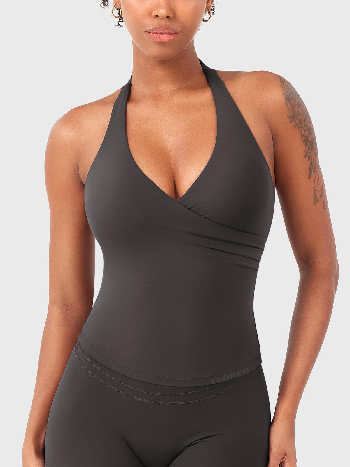 Camiseta de tirantes FORME CoreFlex halter escote en V